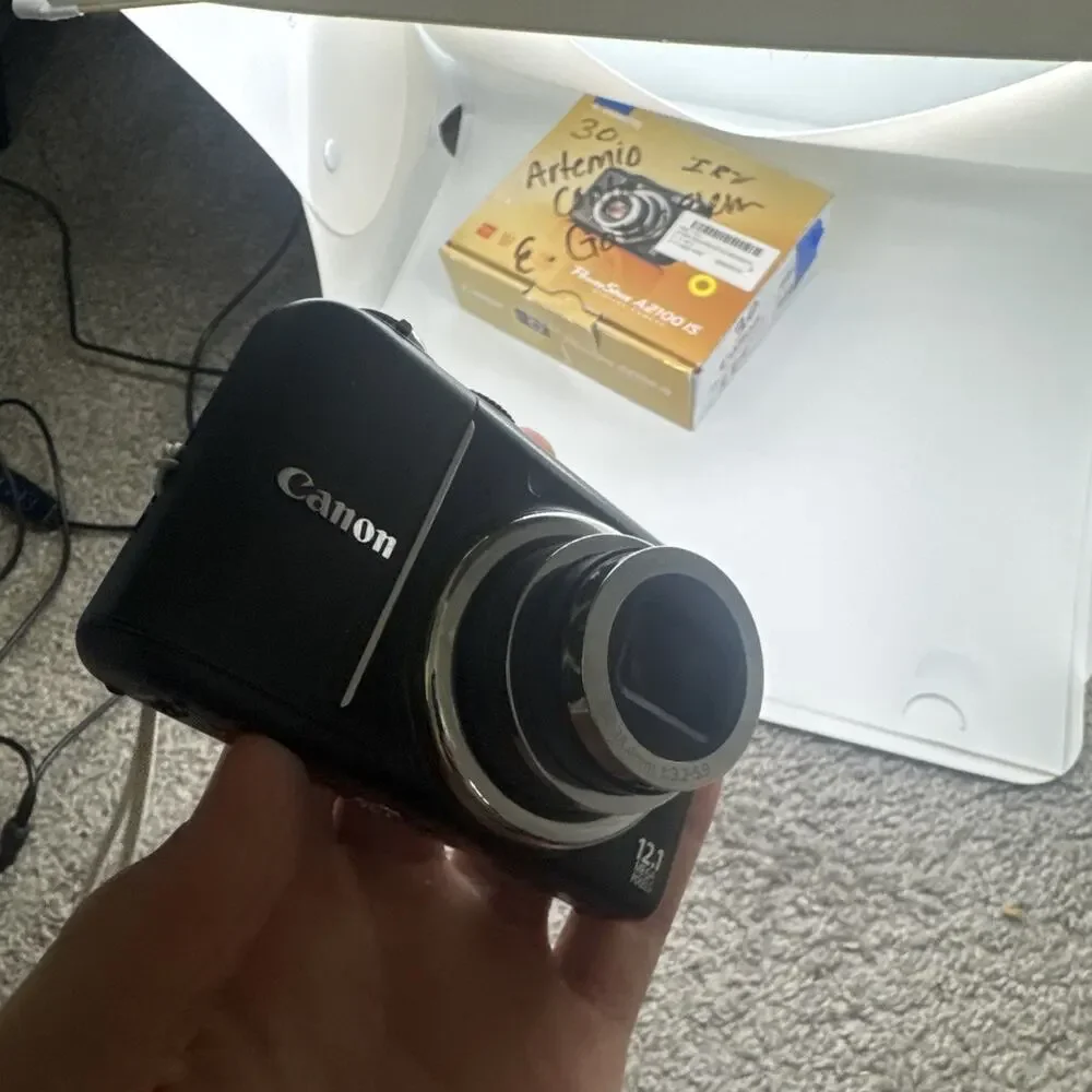 Canon PowerShot A2100 IS 12.1MP - Tested Working W/ Box And Manual Good Conditio